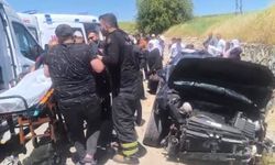 Kozluk Yolunda Kontrolden Çıkan Otomobilde 5 Kişi Yaralandı