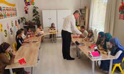 Başkan Özhan'dan Çocuklara Anlamlı Ziyaret