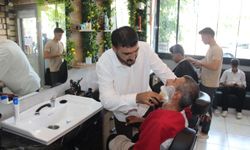 Batman'da Gönüllere Dokunan Berber: Engellilere Tüm Bakım Hizmetleri Ücretsiz