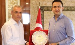 Kaymakam İmrak'tan Başarılı İsimlere Plaket