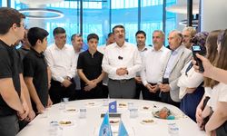 Türkiye Derecesi Yapan Öğrencilere Nasıroğlu'ndan Tam Altın Ödülü