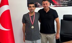 Satranç Tahtasının Şampiyonu İhsan Işık