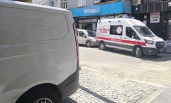 Ambulans Sokağa Giremedi! Hatalı Park Sağlık Ekiplerini Hastaya Yürüttü