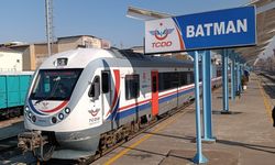 Batman-Diyarbakır Raybüs’ü Yenilenen Yüzüyle Raylara Dönüyor