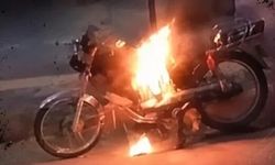 Batman’da Uyuşturucu Tepkisi! Cudi Mahallesi’nde Motosiklet Ateşe Verildi