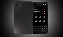 Tuşlu Telefon Efsanesi Dönüyor: Fiziksel Klavyeli Minimal Phone 2 Resmen Tanıtıldı!