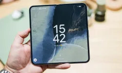 Google’ın Yeni Nesil Katlanabilir Telefonu Pixel 11 Pro Fold Tanıtıldı: Üst Düzey Yapay Zekâ ve İnce Tasarım