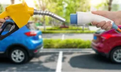 Dev Araştırma Sonuçlandı: Yüksek Kilometrede Elektrikli Araçlar Benzinlileri Tahtından İndirdi!