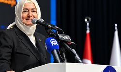 Fatma Betül Sayan Kaya Neden İstifa Etti Son Dakika Eşi İlyas Kaya Kimdir, Nereli Kaç Yaşında Ne İş Yapıyor?