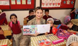 Jandarmadan Minik Öğrencilere Anlamlı Ziyaret: Aybüke Öğretmen Unutulmadı