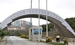 DÜZCE ÜNİVERSİTESİNDEN YENİ İSTİHDAM ATAĞI: KAMPÜSE 3 SÖZLEŞMELİ PERSONEL ALINACAK! BAŞVURU TARİHİ VE ŞARTLARI NELER?