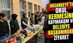 Hasankeyf’te Okul Kermesine Kaymakam ve Belediye Başkanından Ziyaret