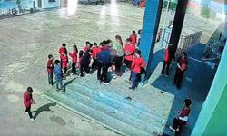 Heimlich Manevrasıyla Öğrenciyi Kurtardı: O Anlar Kamerada