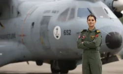 Deniz Kuvvetleri’nin İlk Kadın Pilotu Hilal Aydın Kimdir? Deniz Üsteğmen Hilal Aydın Nereli, Kaç Yaşında ve Eğitim Süreci Nasıl?
