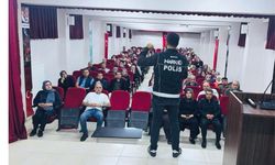 BATMAN’DA ANNELER UYUŞTURUCUYA KARŞI BİLİNÇLENDİRİLİYOR: "EN İYİ NARKOTİK POLİSİ; ANNE"