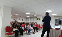 Öğrencilere Üniversite ve Yurt Hayatına Uyum Semineri