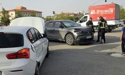 Otomobil ile cip çarpıştı! Araçlarda hasar oluştu