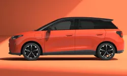 LEAPMOTOR B03, 389 KM WLTP MENZİLİ, 194 BG MOTOR VE 25.000 EURO HEDEF FİYATIYLA PARİS'TE TANITILDI