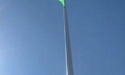 Azerbaycan Bayrağındaki Yeşil Renk Ne Anlama Gelir? Üç Renk Neyi Simgeler? Hilal ve Sekiz Köşeli Yıldızın Sırrı Nedir?