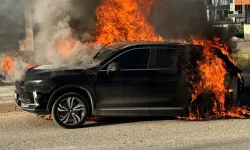 ANKARA, İZMİR VE TEKİRDAĞ'DA ÇOK SAYIDA ELECTRIC SKYWELL ET5 SUV'DA MEYDANA GELEN YANGINLAR, ACİL AKÜ GERİ ÇAĞIRMA ÇAĞRILARINA YOL AÇTI
