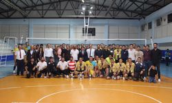 Beşiri'de Kurumlar Arası Voleybol Turnuvası Sona Erdi