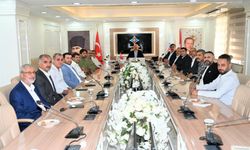 ÇARŞI ESNAFININ OTOPARK SORUNUNU VALİYE AKTARDI