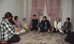 NASIROĞLU'NDAN KAPI KAPI EV ZİYARETİ