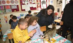 Akademisyenler köy öğrencileriyle buluştu