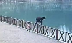 Fotoğraf çekilirken göle düşen küçük kızı babası kurtardı