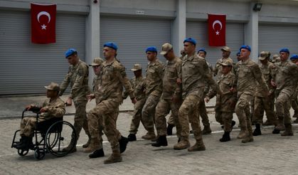 Engelli bireyler bir günlük askerlik sevinci yaşadı