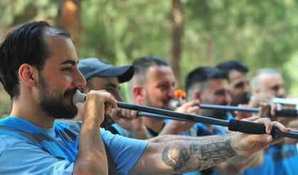 Tüf tüflü ‘kurban yakalama timi’ kaçan kurbanlıklara geçit vermeyecek