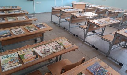 Ücretsiz Ders Kitapları, Okul Sıralarında Öğrencileri Bekliyor