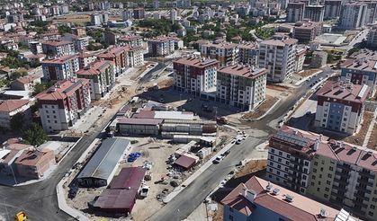 Deprem bölgesinde yeni konutlar yükseliyor