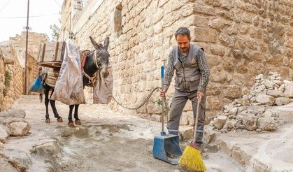 Mardin’de çöp taşıyan kadrolu eşekler emekli edilecek