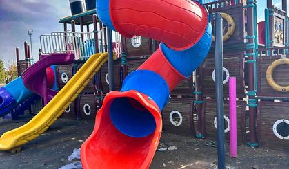 Kıra Dağı Mesire Alanı’nda Çocuklar İçin Güvenli ve Modern Oyun Alanı Yenilendi