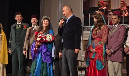 Batman’da “Aşkın Sen Hali” Oyununa Yoğun İlgi