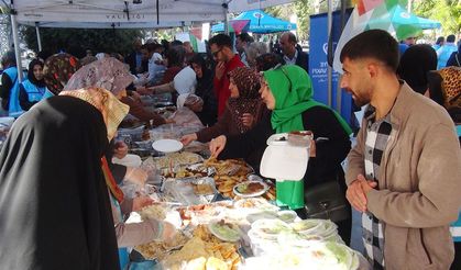 Batman'da Gazze yararına düzenlenen Hayır Çarşısı'na yoğun ilgi