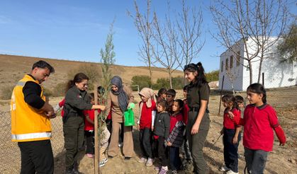 Beşiri’de Öğrencilerle Fidan Dikim Etkinliği