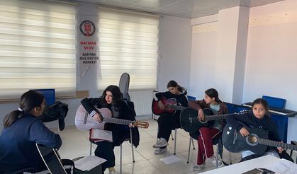 Batman ADEM’de Kadınlar Müzikle Hayata Dokunuyor