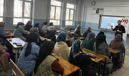 Velilere "Mahremiyet Bilinci ve Aile Eğitimi" Semineri