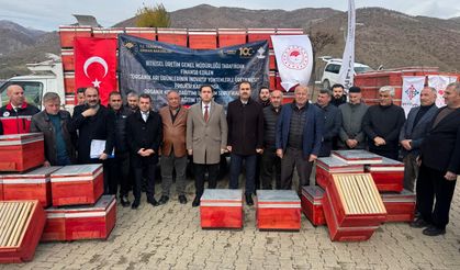 Kozluk ve Sason’da Arıcılara Kovan Desteği