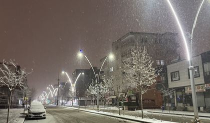 Batman’da beklenen kar yağışı başladı