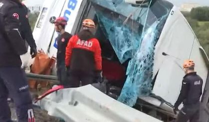 Antalya'da feci kaza: 8 ölü, 26 yaralı