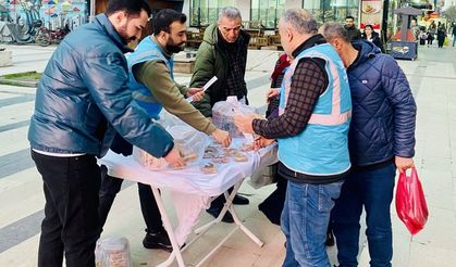 Batman'da Berat Kandilinde 'Kandil Simidi' ikram edildi