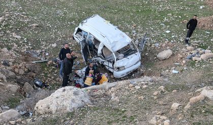 GERCÜŞ’TE FECİ KAZA: 2’si Ağır 3 Yaralı