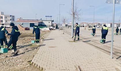 Hilal Mahallesi “Mahallemiz Tertemiz” kampanyası ile Pırıl Pırıl