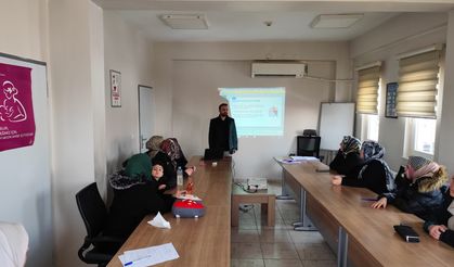 Kadınlara “Sağlıklı Menopoz Okulu” Eğitimi