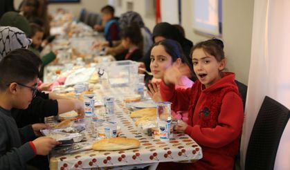 Tekne Oruçlarını Büyükleriyle Birlikte Açtılar