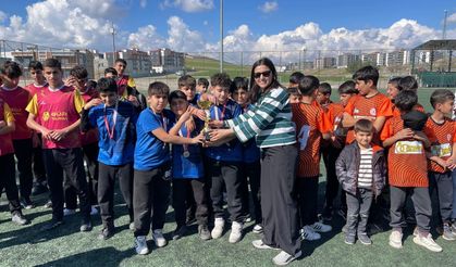 Beyzbolun Kralı Beyçayırı Köyü Ortaokulu