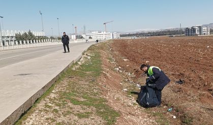 MAÇ ÖNCESİ STADYUM ÇEVRESİNDE TEMİZLİK ÇALIŞMASI